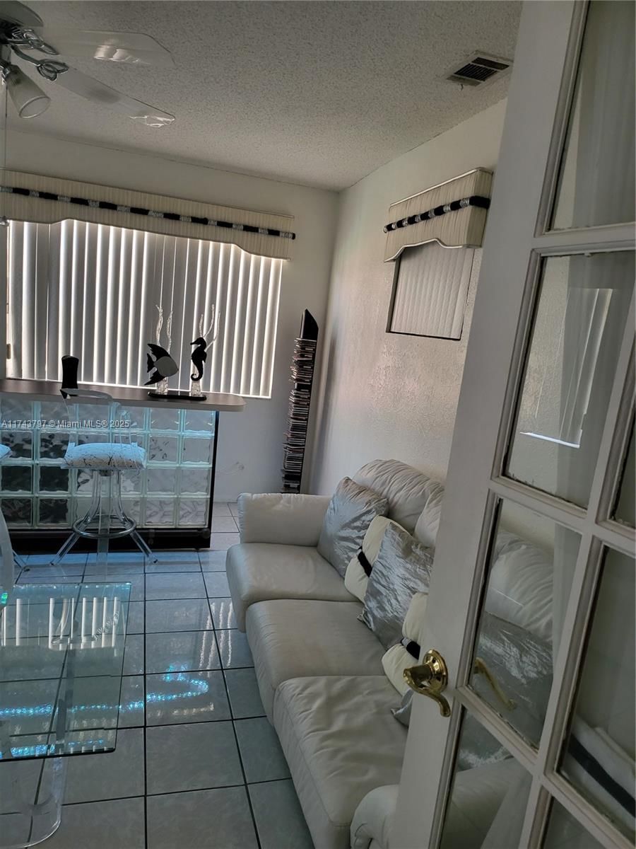 Real estate property located at 6771 199th Ter, Miami-dade, Country Lake Homes 2nd Ad, Hialeah, FL