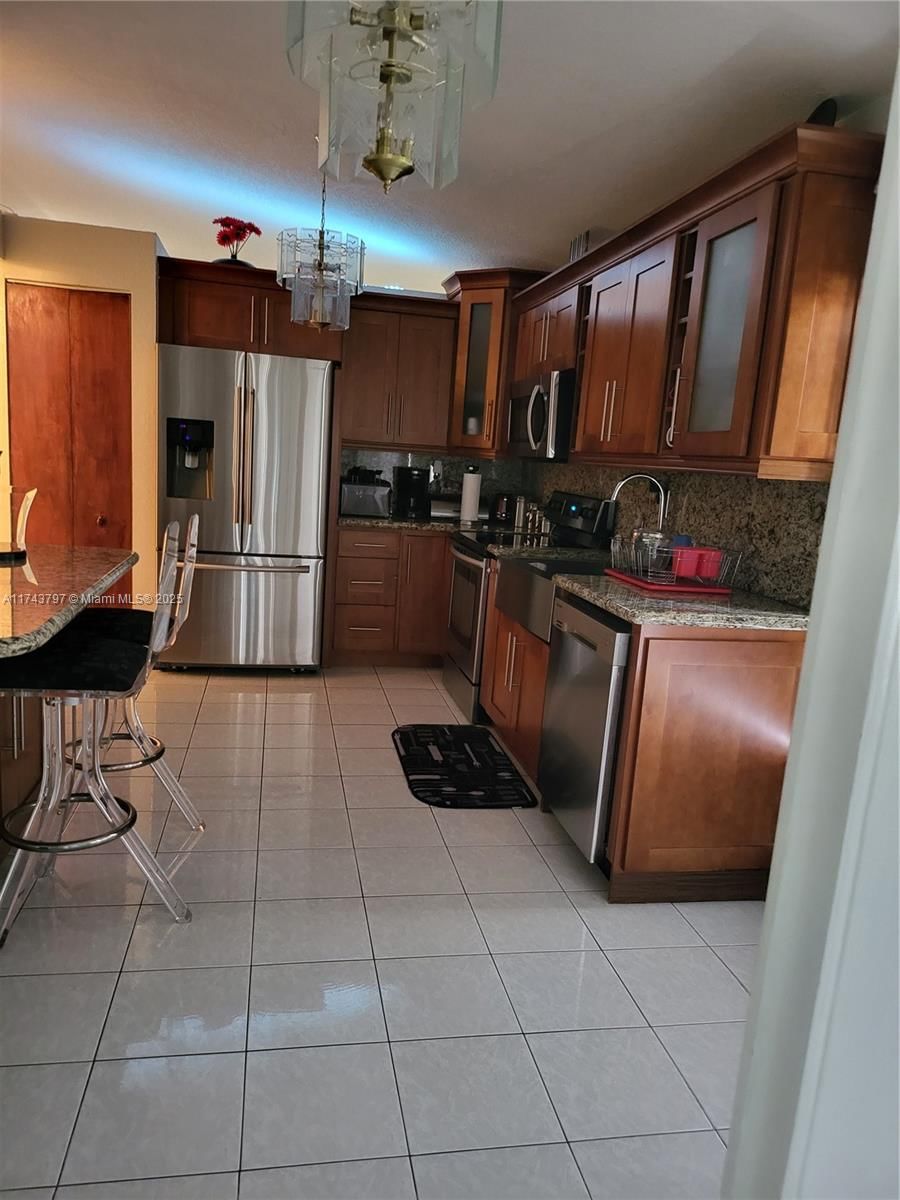 Real estate property located at 6771 199th Ter, Miami-dade, Country Lake Homes 2nd Ad, Hialeah, FL