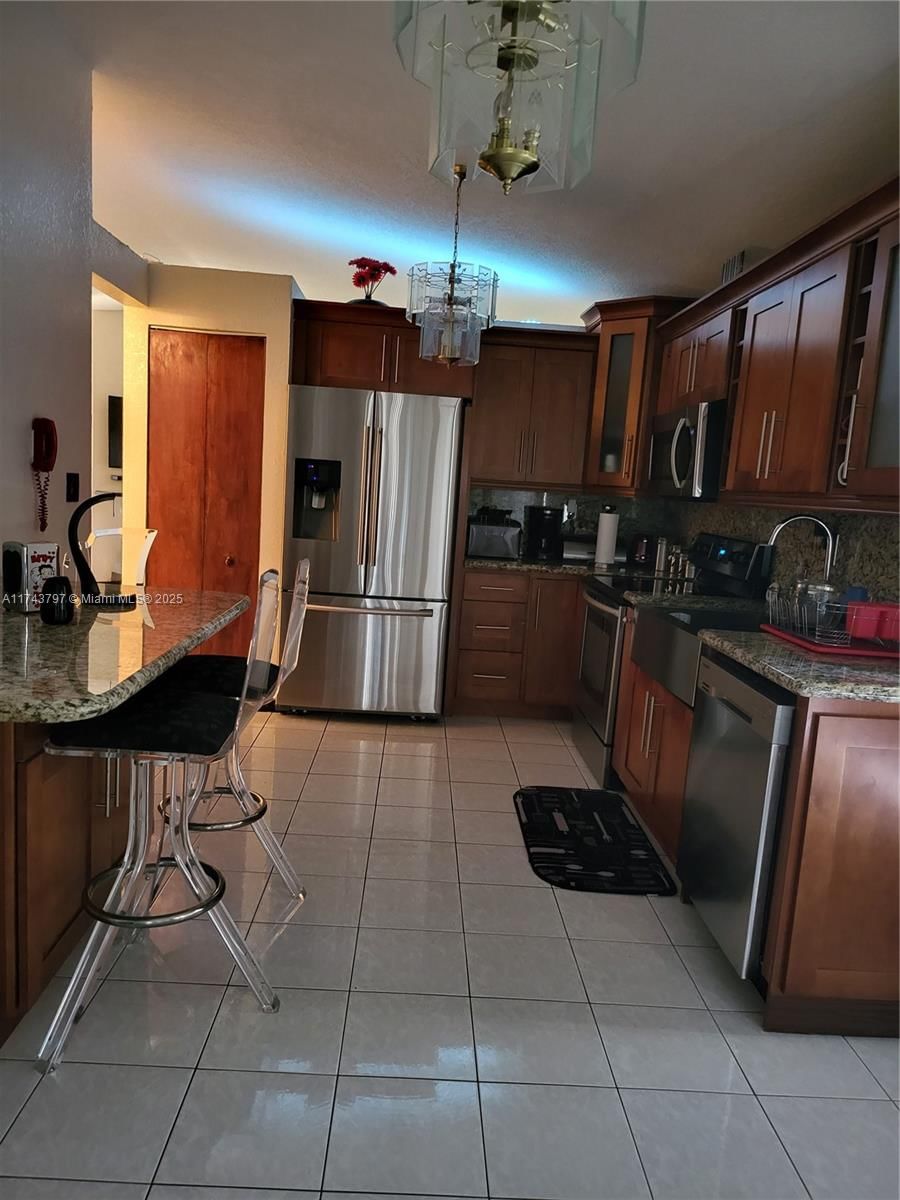 Real estate property located at 6771 199th Ter, Miami-dade, Country Lake Homes 2nd Ad, Hialeah, FL