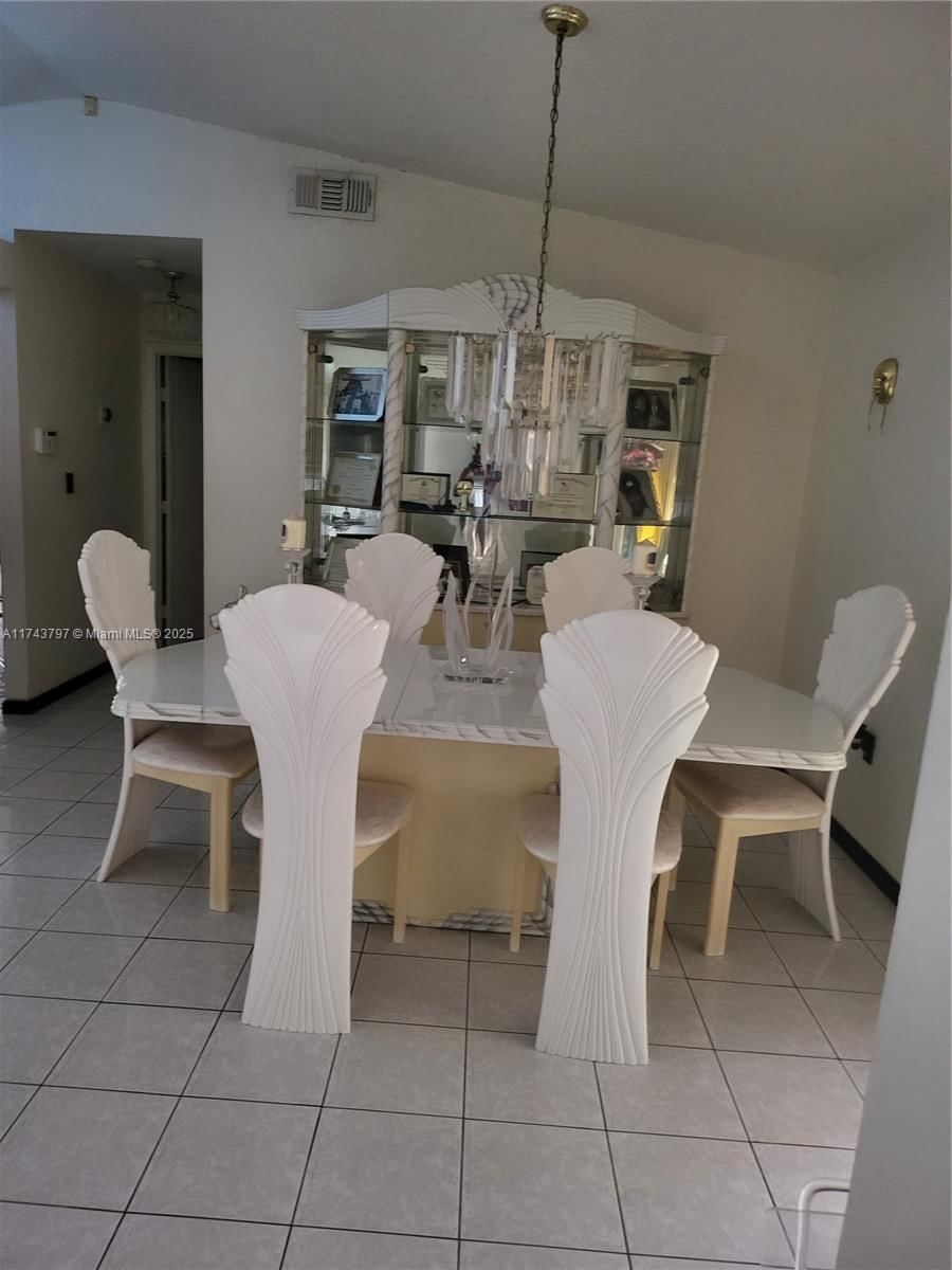 Real estate property located at 6771 199th Ter, Miami-dade, Country Lake Homes 2nd Ad, Hialeah, FL