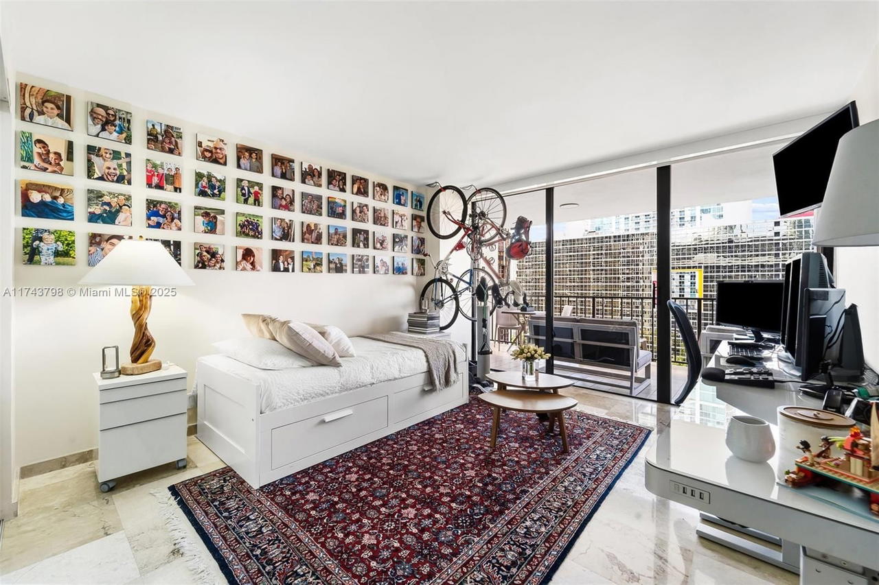 Real estate property located at 1915 Brickell Ave C1412, Miami-dade, Brickell Place Phase Ii C, Miami, FL