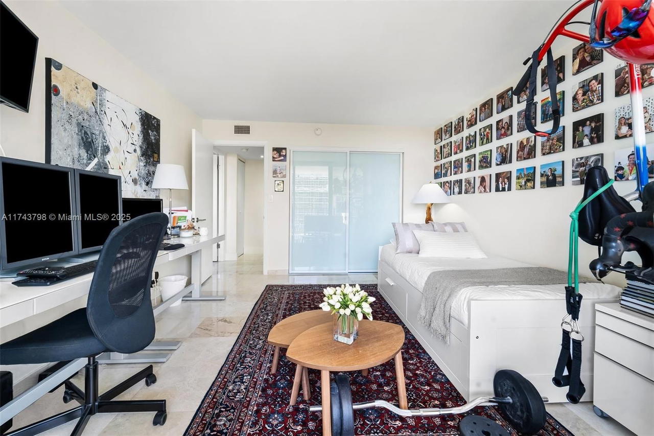 Real estate property located at 1915 Brickell Ave C1412, Miami-dade, Brickell Place Phase Ii C, Miami, FL