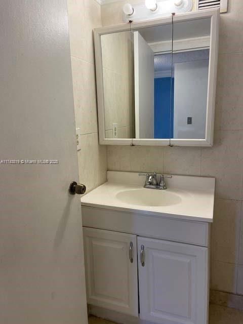 Real estate property located at 16909 Bay Rd #310, Miami-dade, Plaza Of Americas Condo P, Sunny Isles Beach, FL