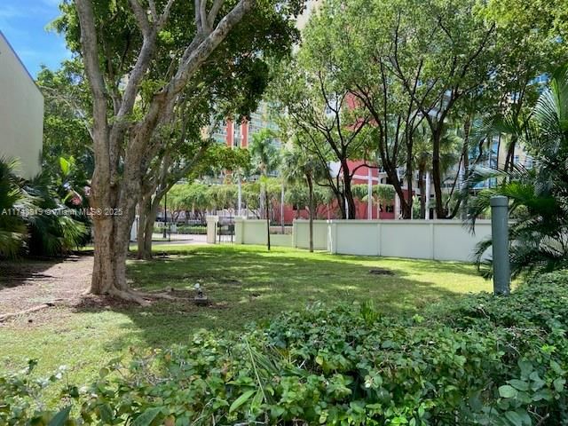 Real estate property located at 16909 Bay Rd #310, Miami-dade, Plaza Of Americas Condo P, Sunny Isles Beach, FL