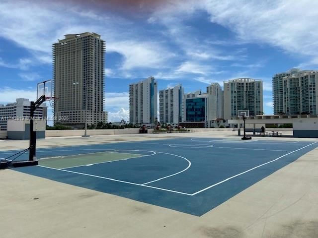 Real estate property located at 16909 Bay Rd #310, Miami-dade, Plaza Of Americas Condo P, Sunny Isles Beach, FL