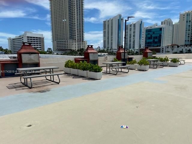 Real estate property located at 16909 Bay Rd #310, Miami-dade, Plaza Of Americas Condo P, Sunny Isles Beach, FL