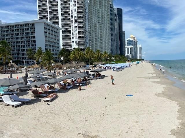 Real estate property located at 16909 Bay Rd #310, Miami-dade, Plaza Of Americas Condo P, Sunny Isles Beach, FL