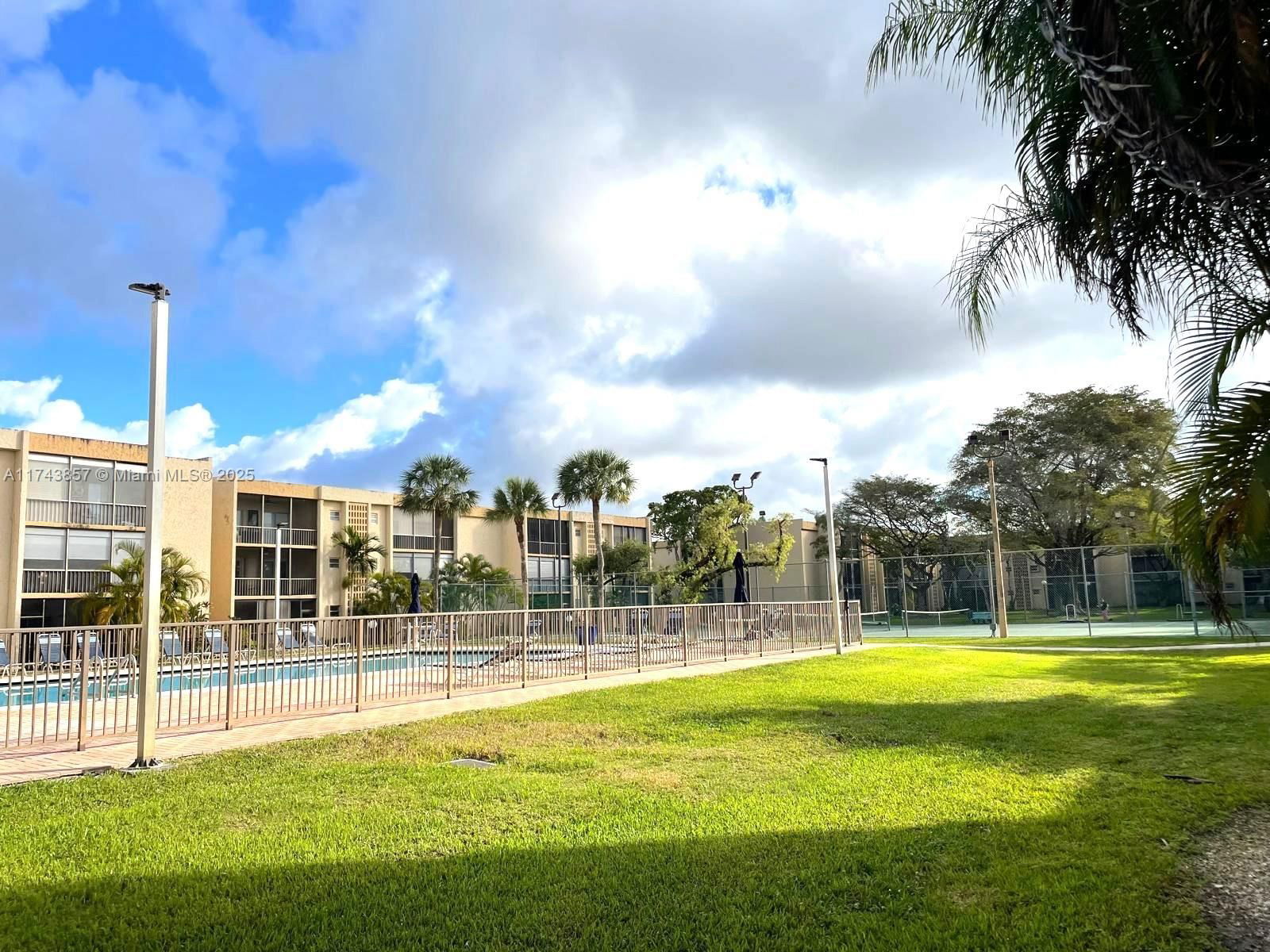 Real estate property located at 8415 107th Ave #363W, Miami-dade, Kendall Acres West Condo, Miami, FL