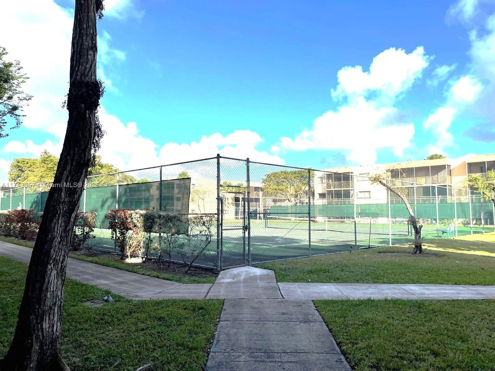 Real estate property located at 8415 107th Ave #363W, Miami-dade, Kendall Acres West Condo, Miami, FL