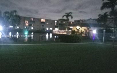 Real estate property located at 206 10th St #406, Broward, Meadowbrook Lakes Condo, Dania Beach, FL