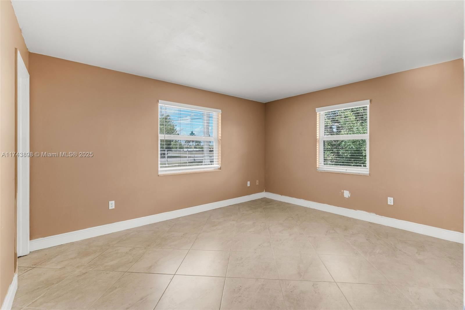 Real estate property located at 20200 317th St, Miami-dade, Club Manor, Homestead, FL