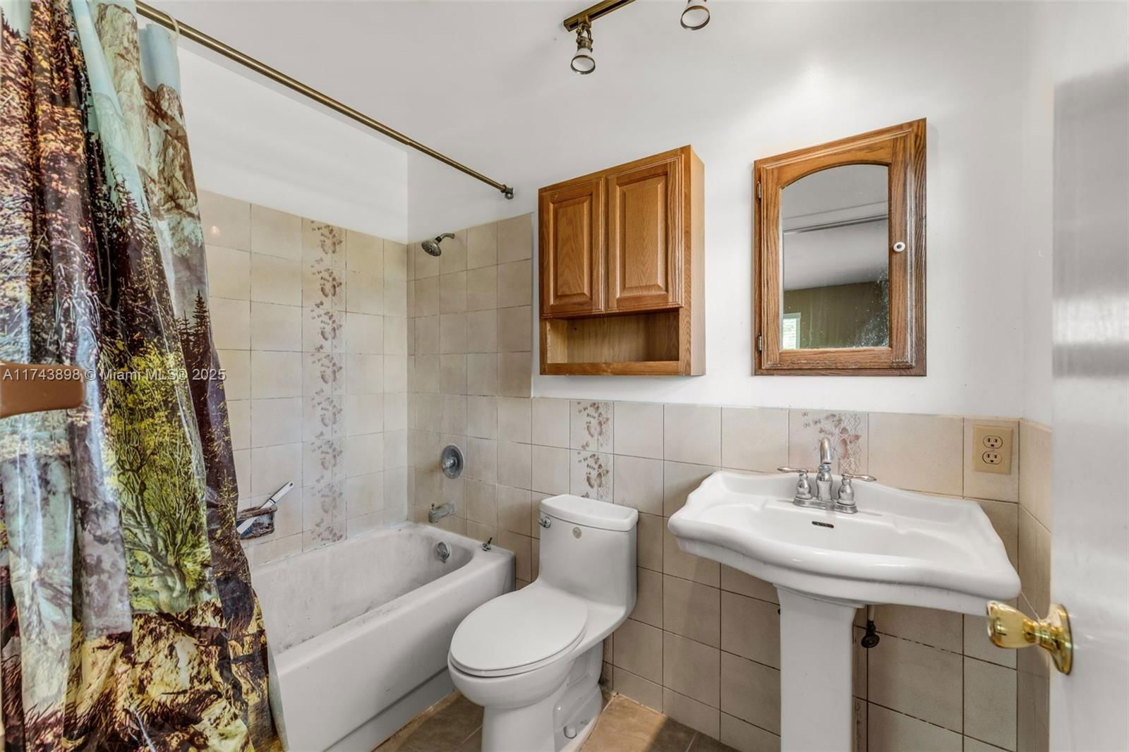 Real estate property located at 20200 317th St, Miami-dade, Club Manor, Homestead, FL