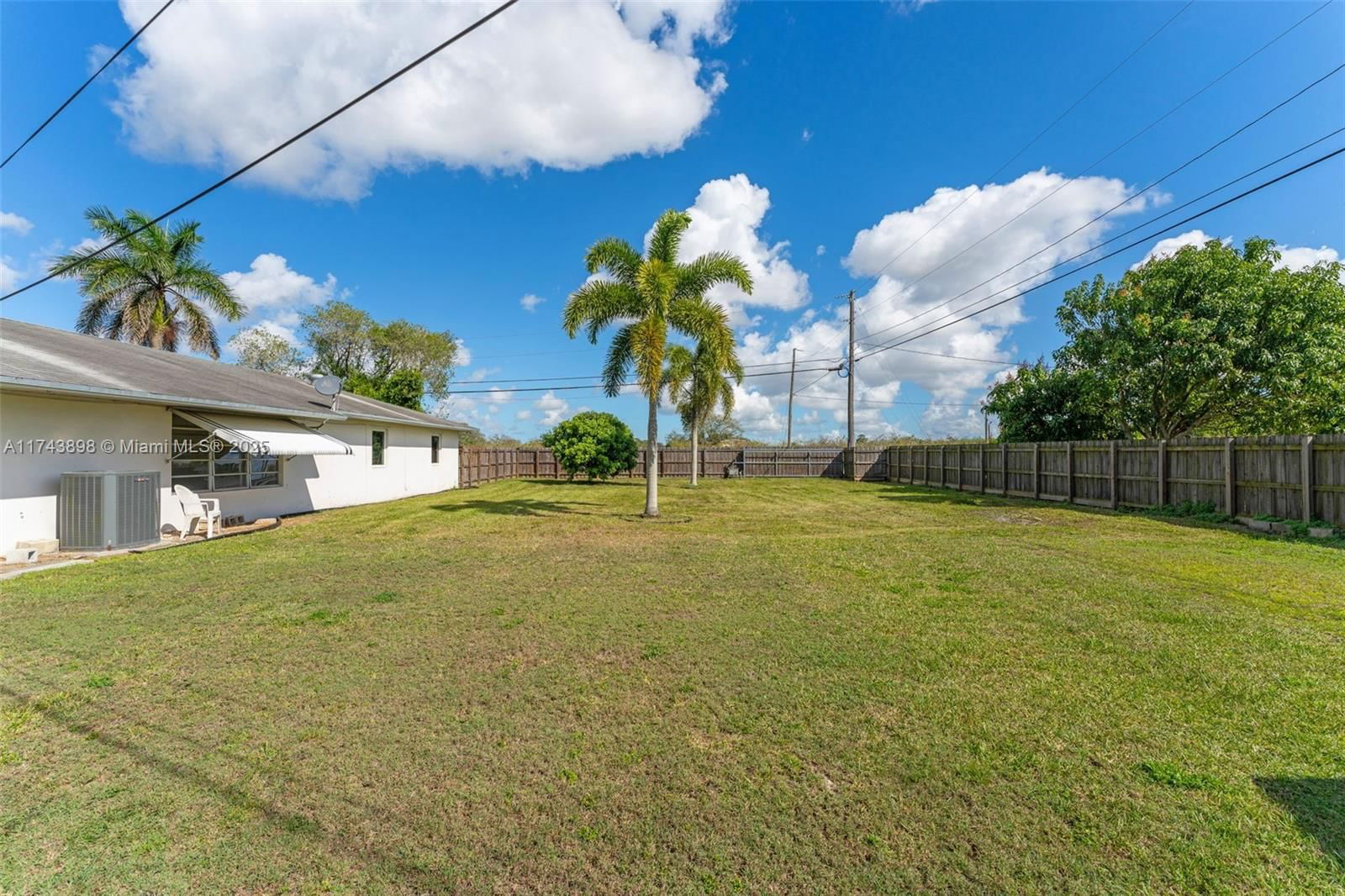 Real estate property located at 20200 317th St, Miami-dade, Club Manor, Homestead, FL