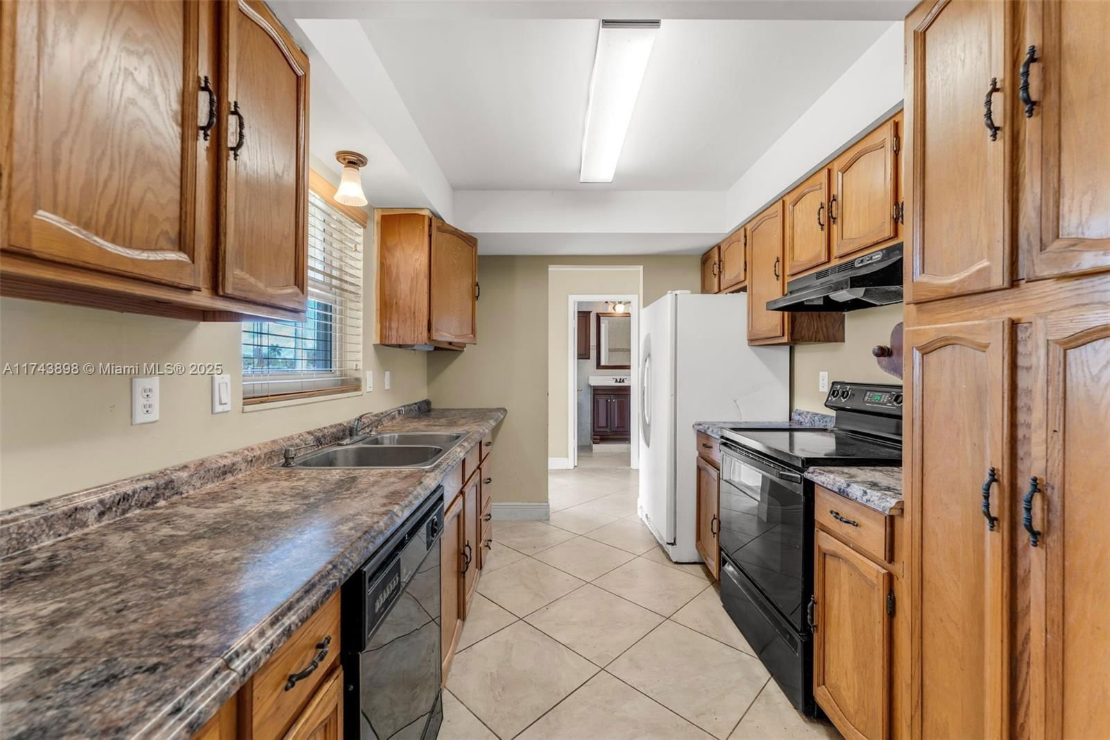 Real estate property located at 20200 317th St, Miami-dade, Club Manor, Homestead, FL