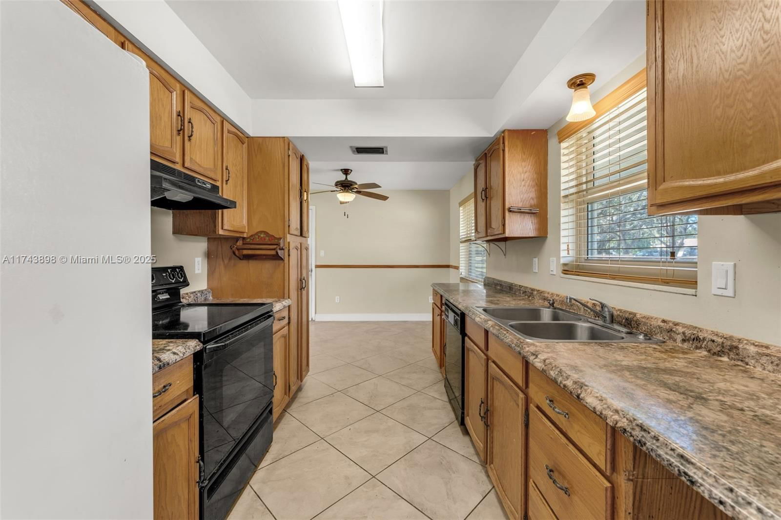 Real estate property located at 20200 317th St, Miami-dade, Club Manor, Homestead, FL