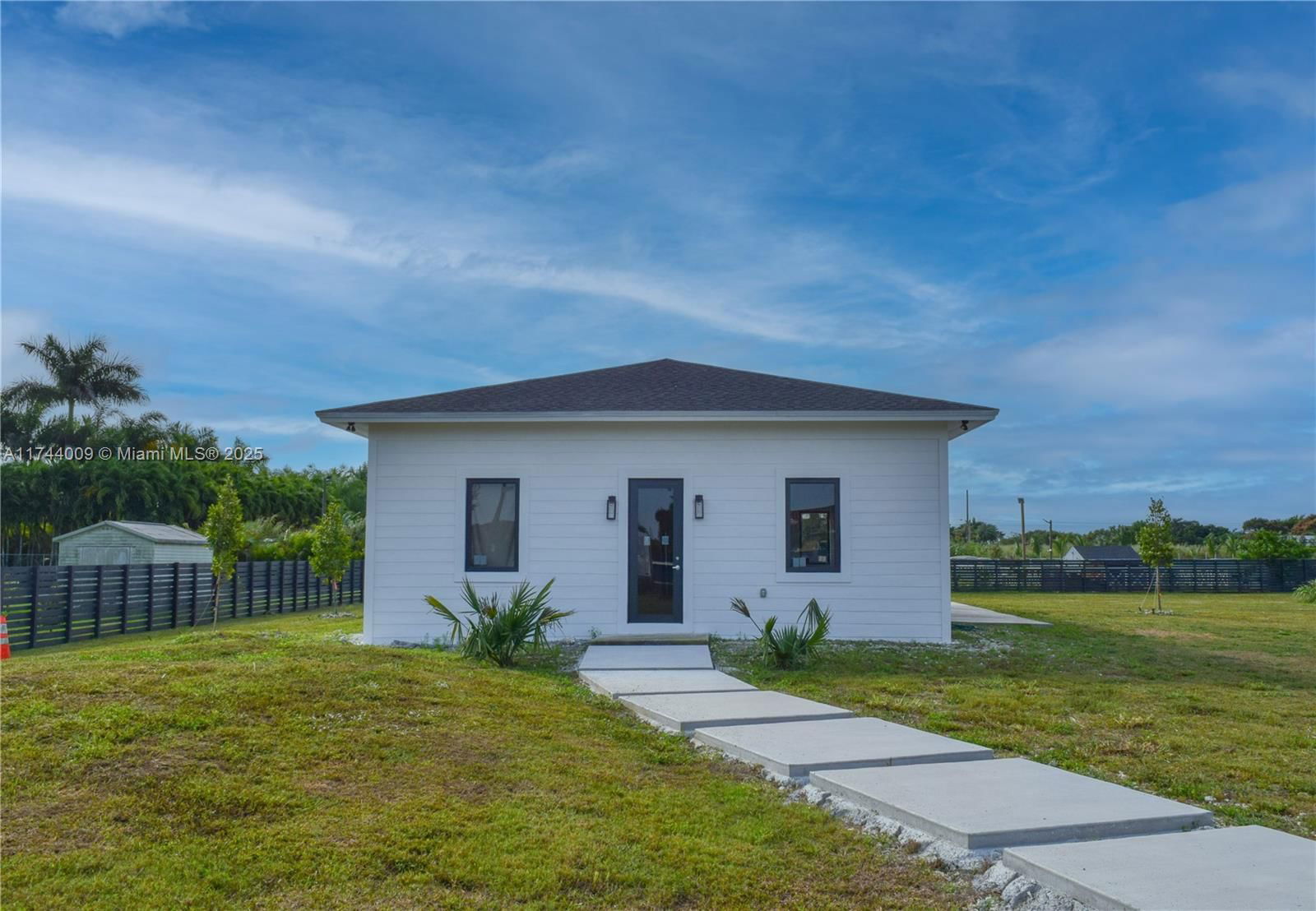 Real estate property located at 19620 206 Street, Miami-dade, Rola Estates, Miami, FL