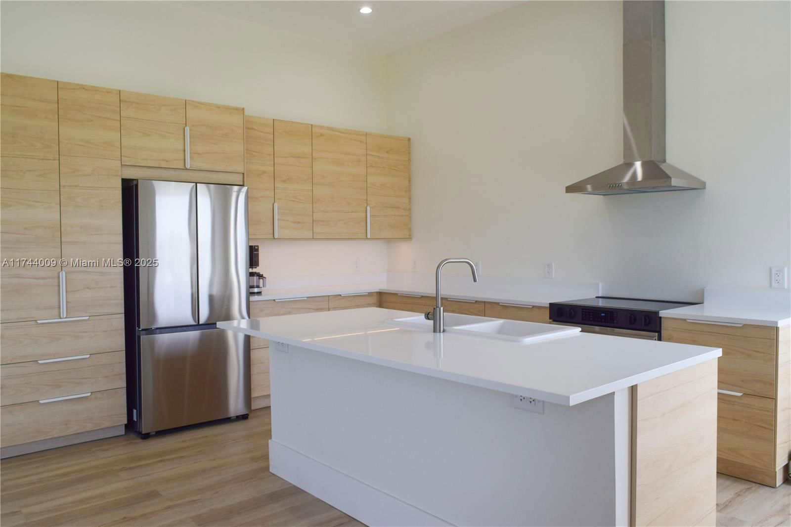Real estate property located at 19620 206 Street, Miami-dade, Rola Estates, Miami, FL
