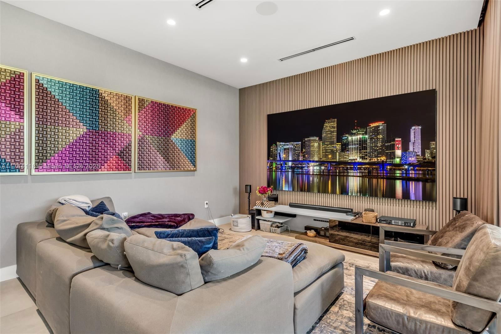 Real estate property located at 285 Mashta Dr, Miami-dade, Biscayne Key Estates, Key Biscayne, FL