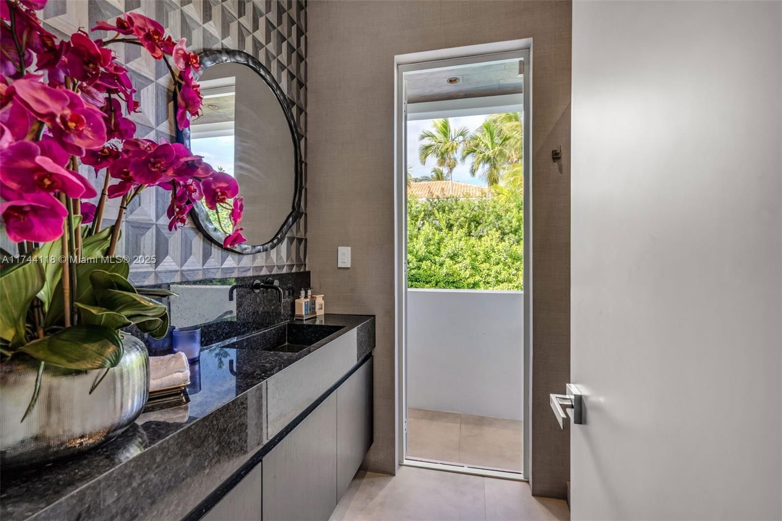 Real estate property located at 285 Mashta Dr, Miami-dade, Biscayne Key Estates, Key Biscayne, FL