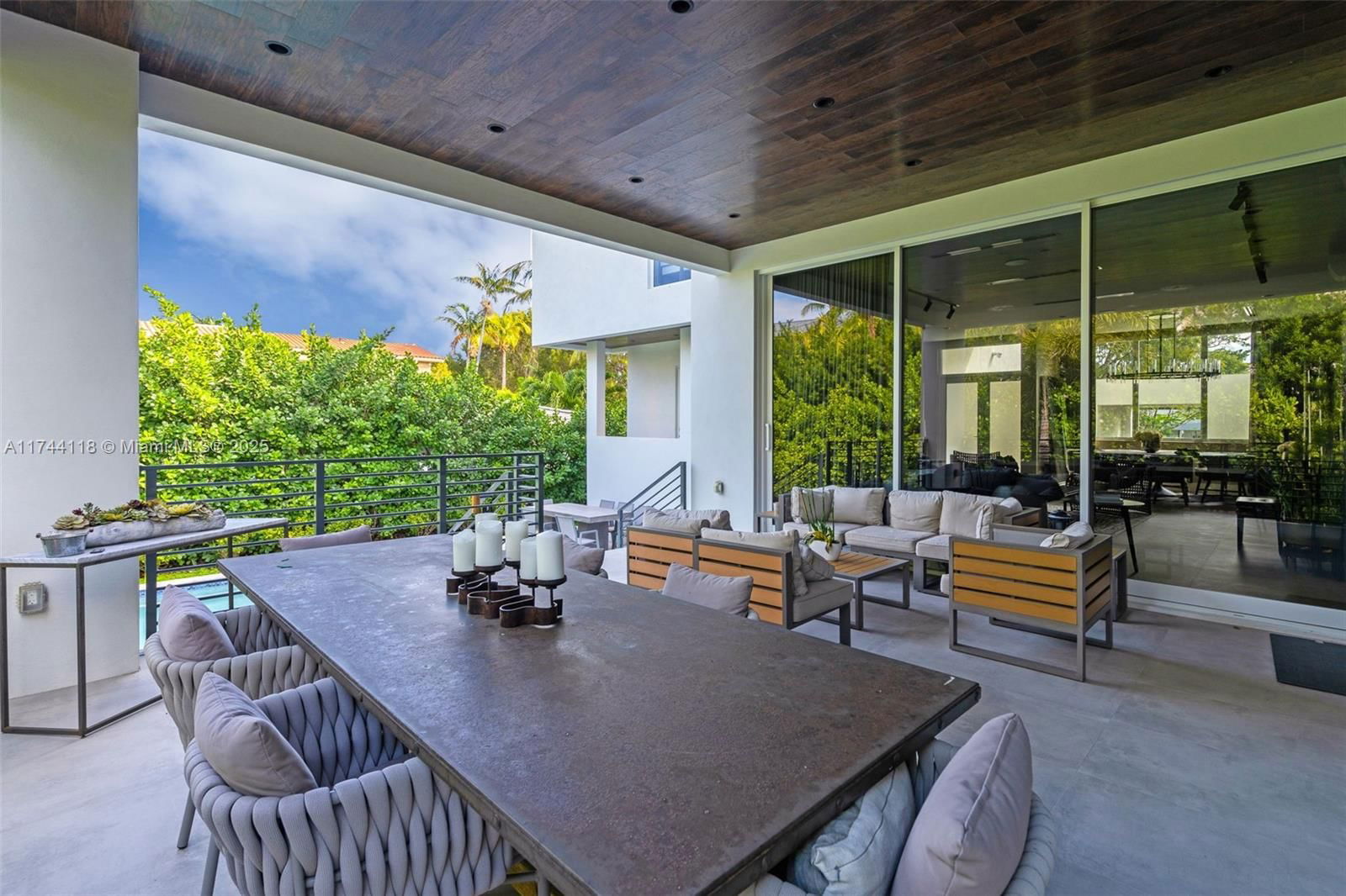 Real estate property located at 285 Mashta Dr, Miami-dade, Biscayne Key Estates, Key Biscayne, FL