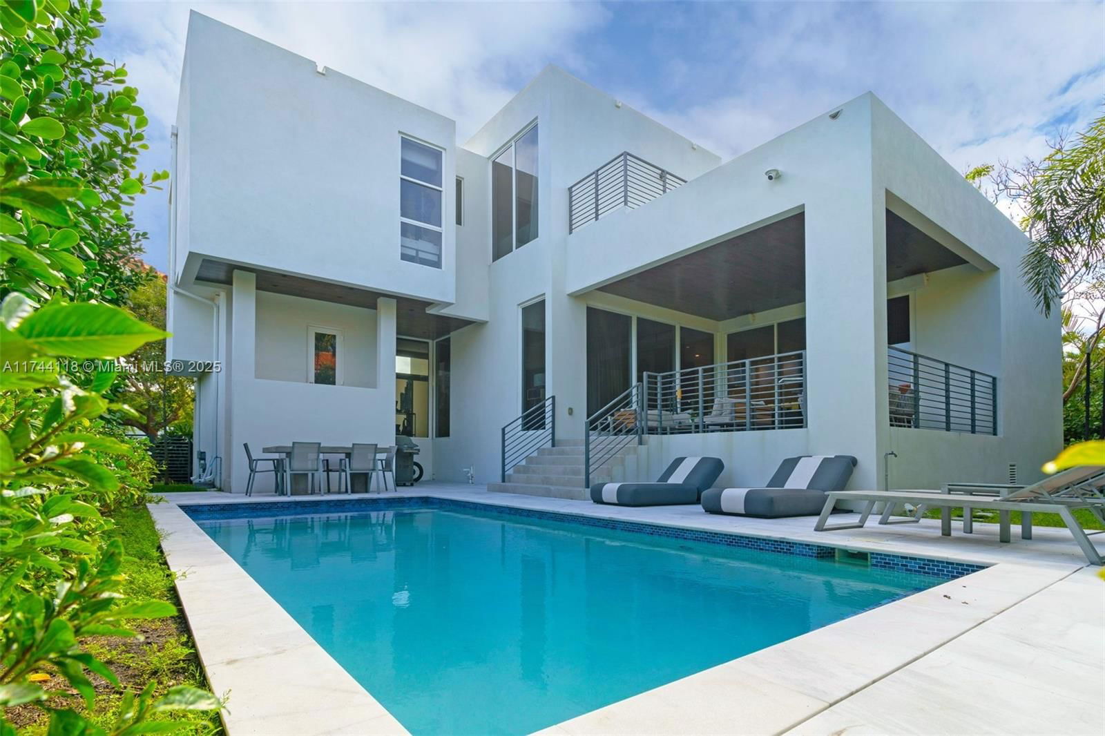 Real estate property located at 285 Mashta Dr, Miami-dade, Biscayne Key Estates, Key Biscayne, FL