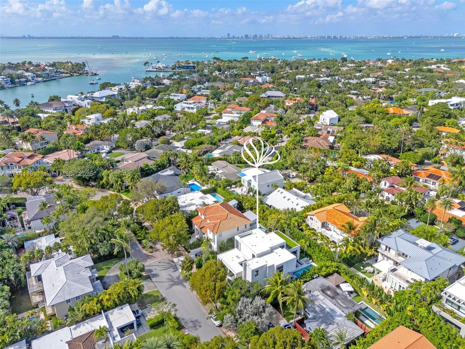 Real estate property located at 285 Mashta Dr, Miami-dade, Biscayne Key Estates, Key Biscayne, FL
