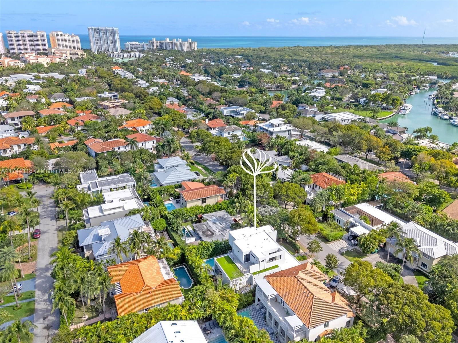 Real estate property located at 285 Mashta Dr, Miami-dade, Biscayne Key Estates, Key Biscayne, FL