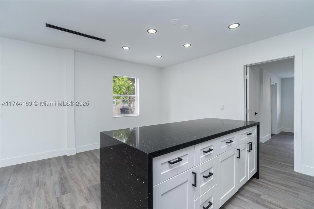 Real estate property located at 805 Sultan Ave, Miami-dade, Curtiss Park, Opa Locka, FL