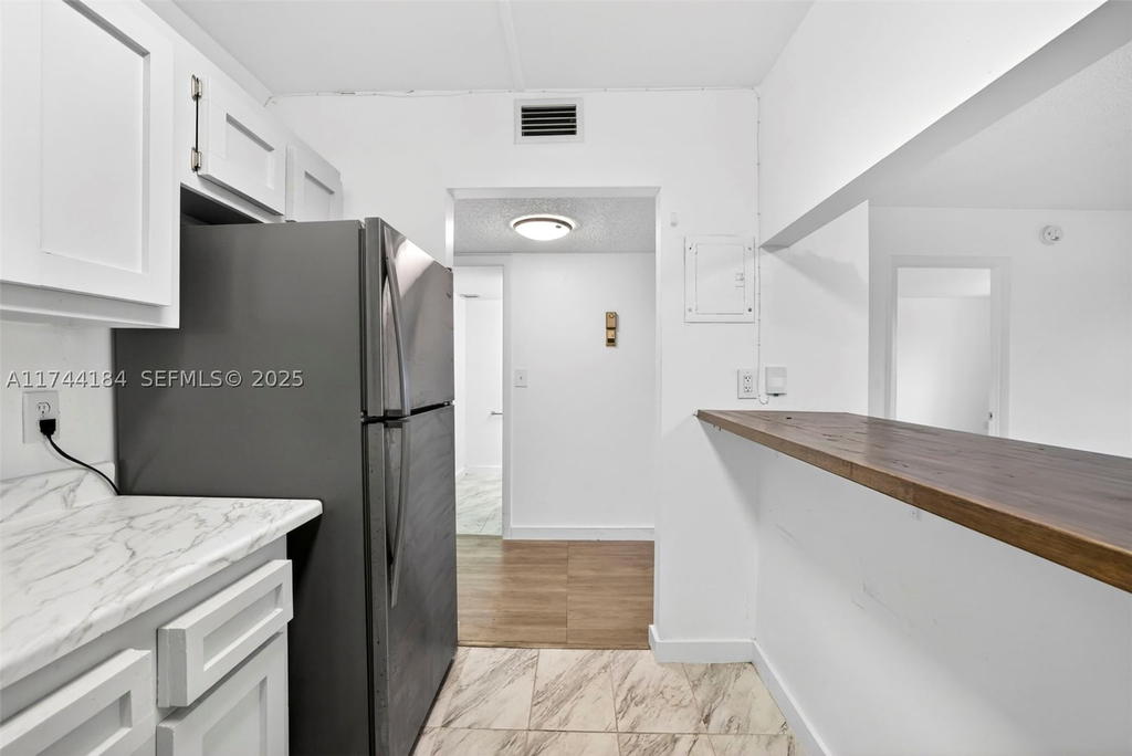 Real estate property located at 4174 Inverrary Drive #706, Broward, The Manors Of Inverarry, Lauderhill, FL