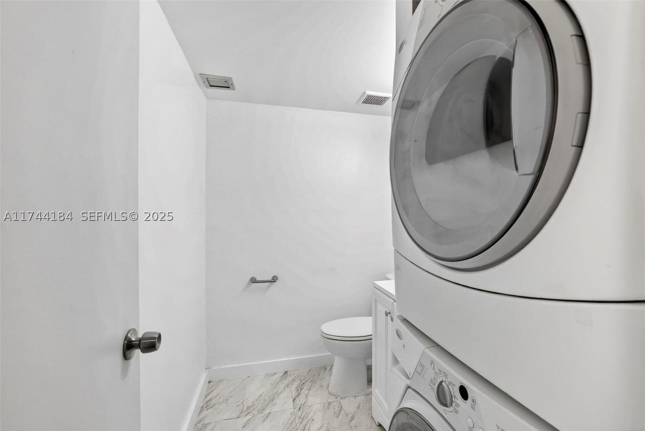 Real estate property located at 4174 Inverrary Drive #706, Broward, The Manors Of Inverarry, Lauderhill, FL