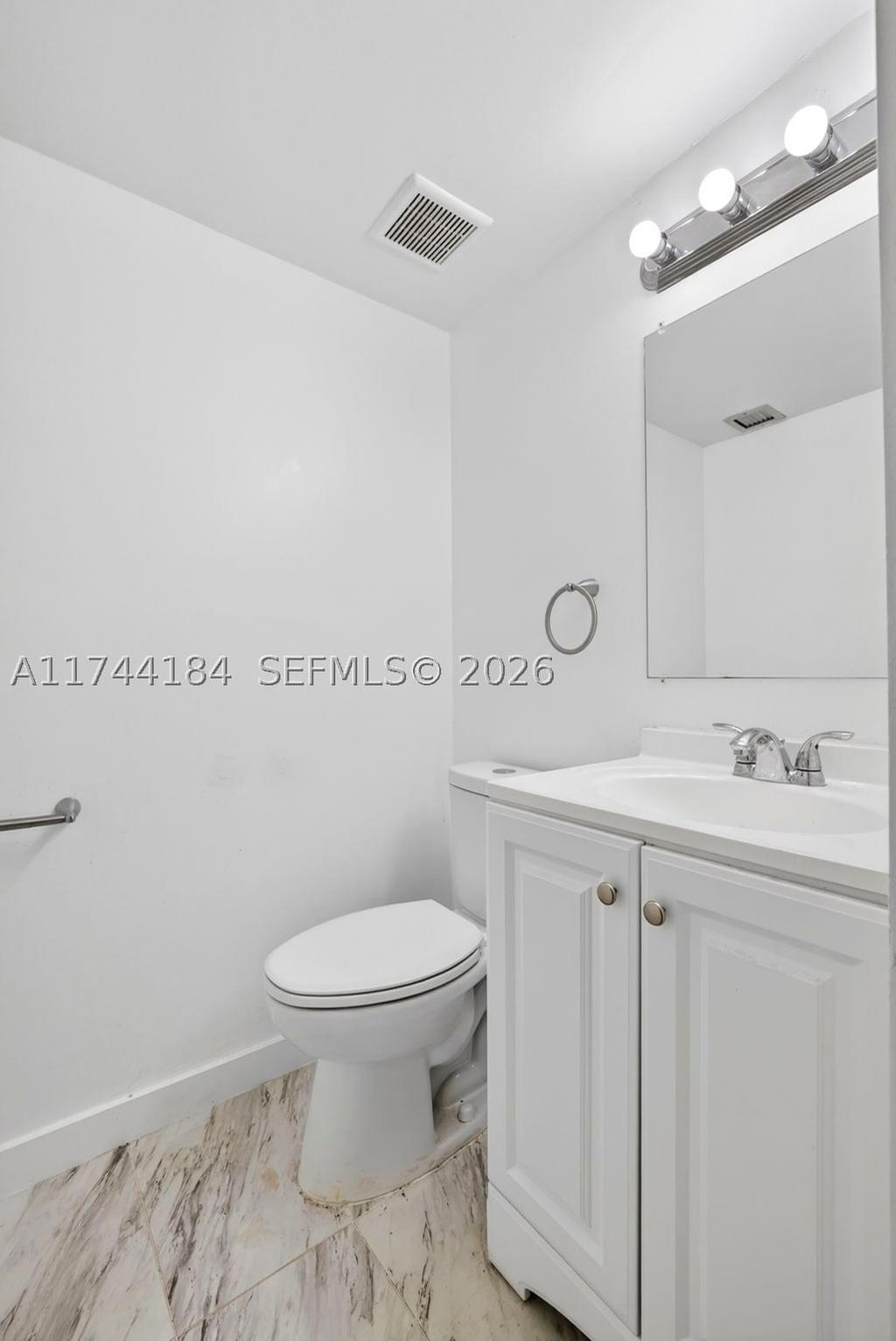 Real estate property located at 4174 Inverrary Drive #706, Broward, The Manors Of Inverarry, Lauderhill, FL