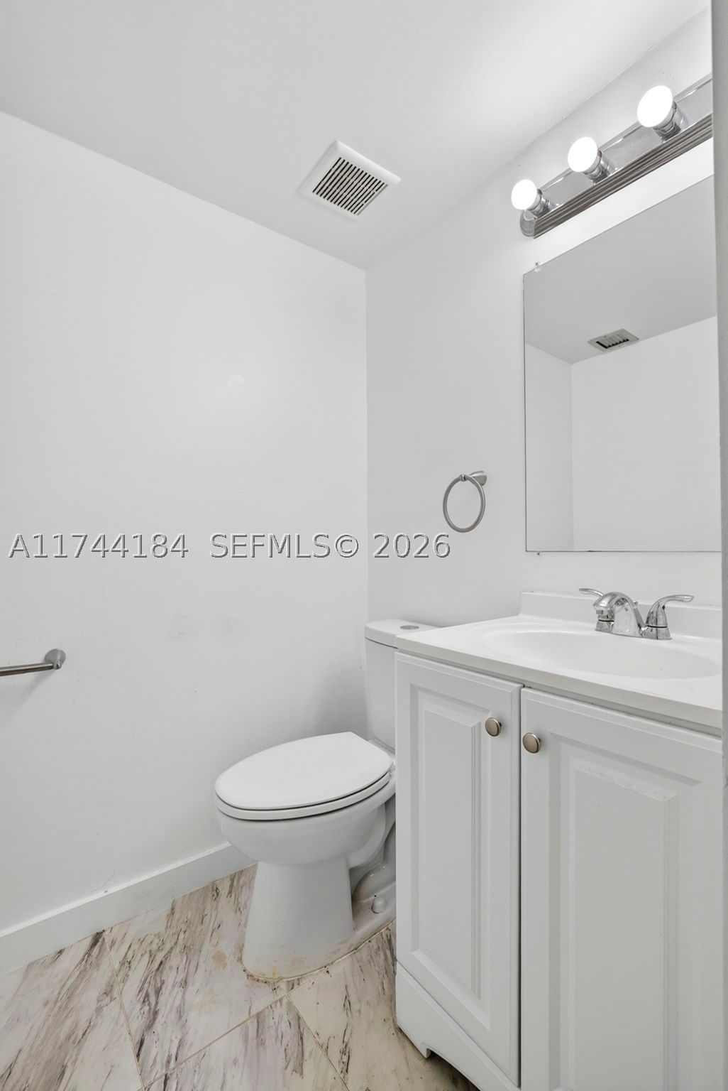 Real estate property located at 4174 Inverrary Drive #706, Broward, The Manors Of Inverarry, Lauderhill, FL