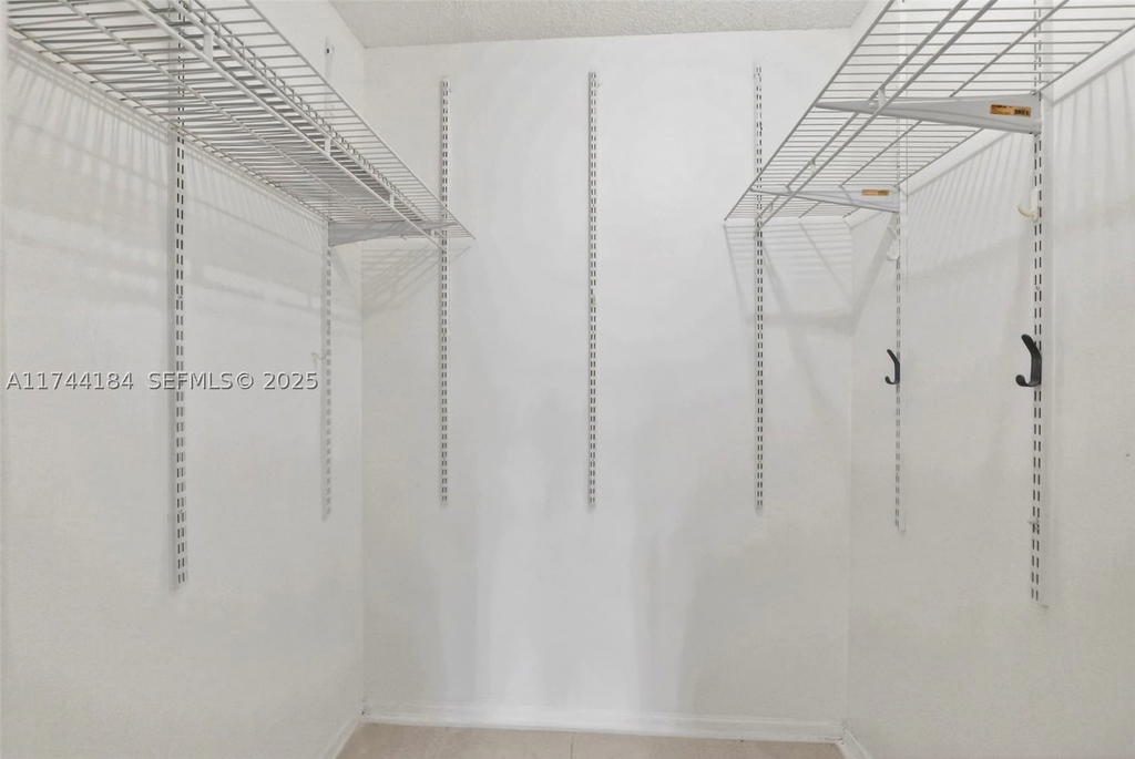 Real estate property located at 4174 Inverrary Drive #706, Broward, The Manors Of Inverarry, Lauderhill, FL