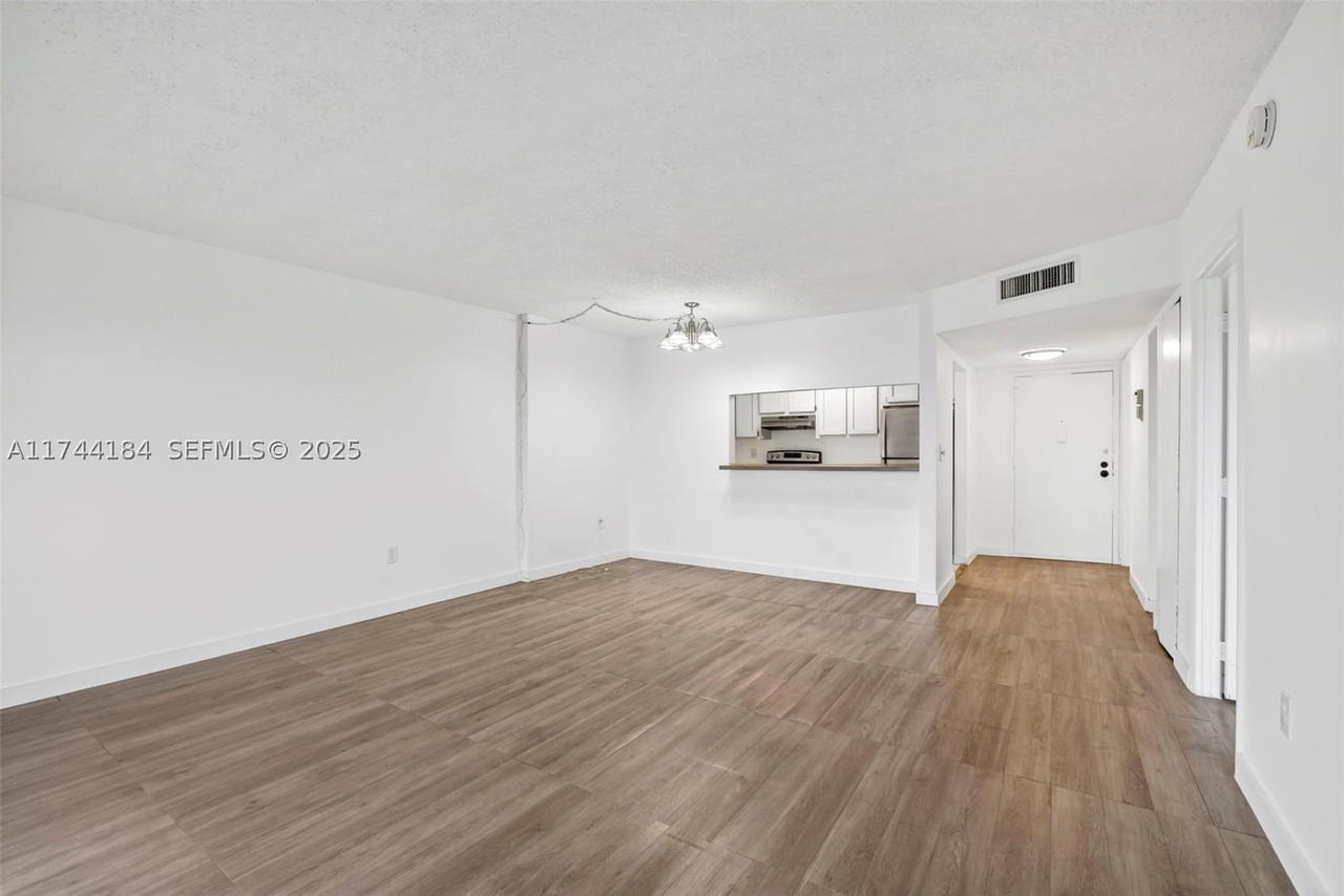 Real estate property located at 4174 Inverrary Drive #706, Broward, The Manors Of Inverarry, Lauderhill, FL