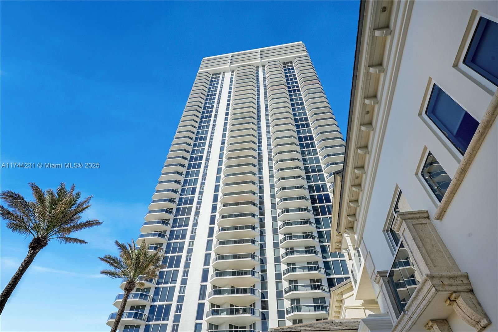 Real estate property located at 4779 Collins Ave #3507, Miami-dade, Blue Diamond Condo, Miami Beach, FL