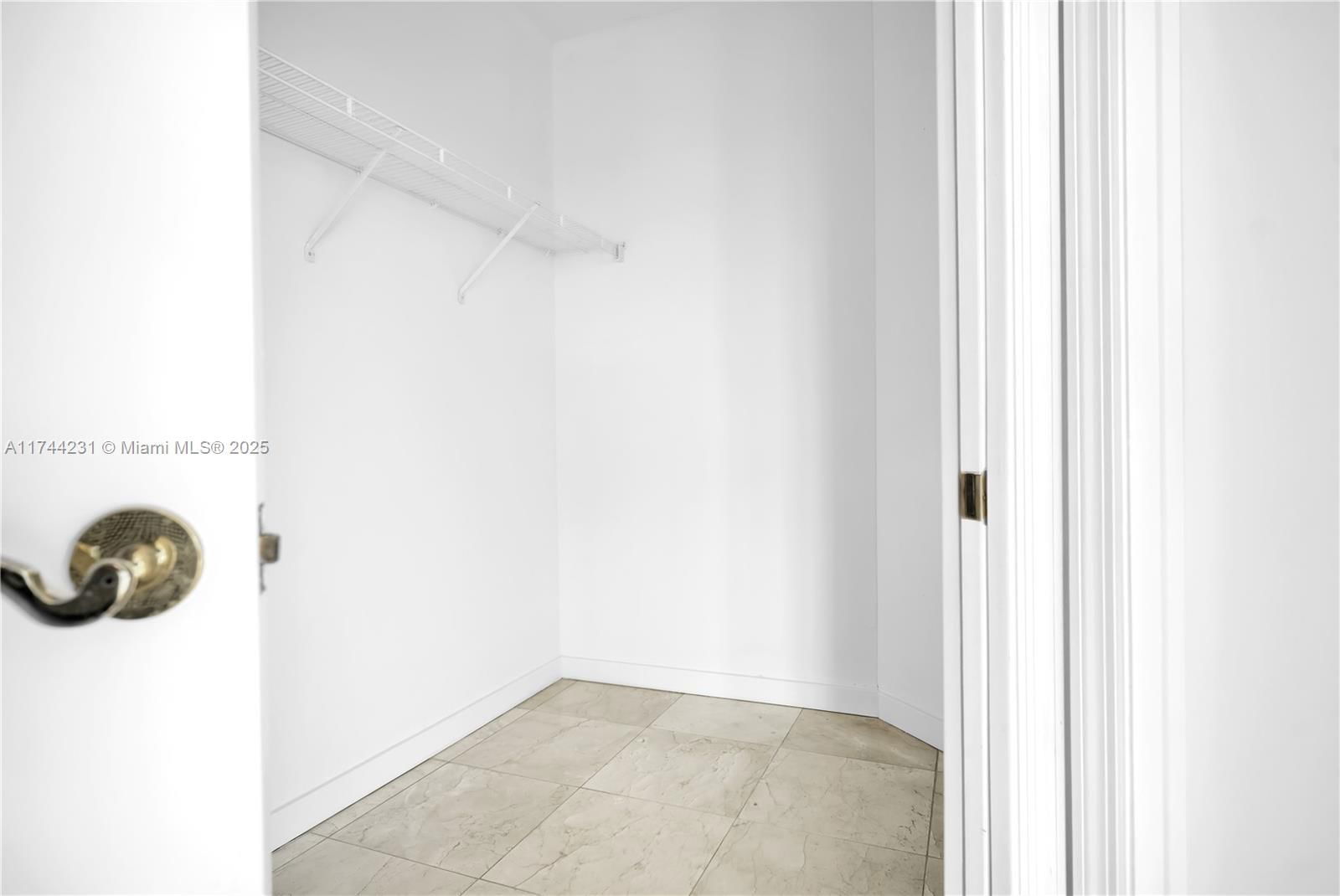 Real estate property located at 4779 Collins Ave #3507, Miami-dade, Blue Diamond Condo, Miami Beach, FL