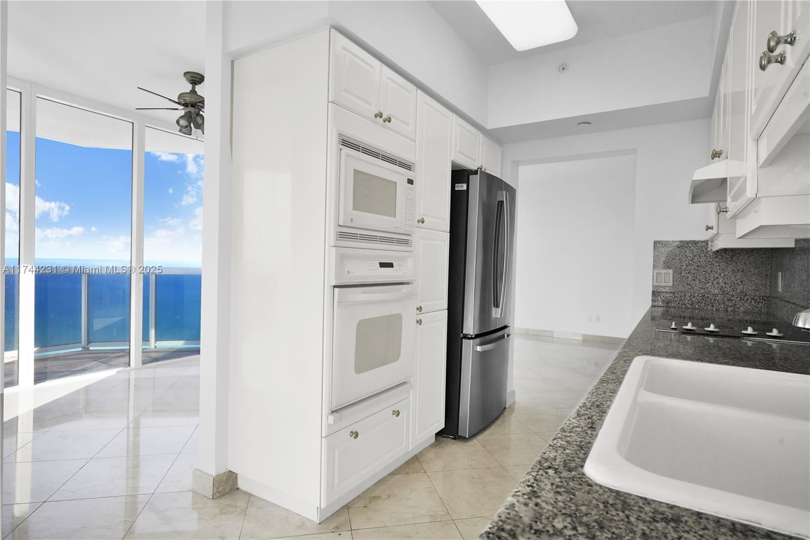 Real estate property located at 4779 Collins Ave #3507, Miami-dade, Blue Diamond Condo, Miami Beach, FL