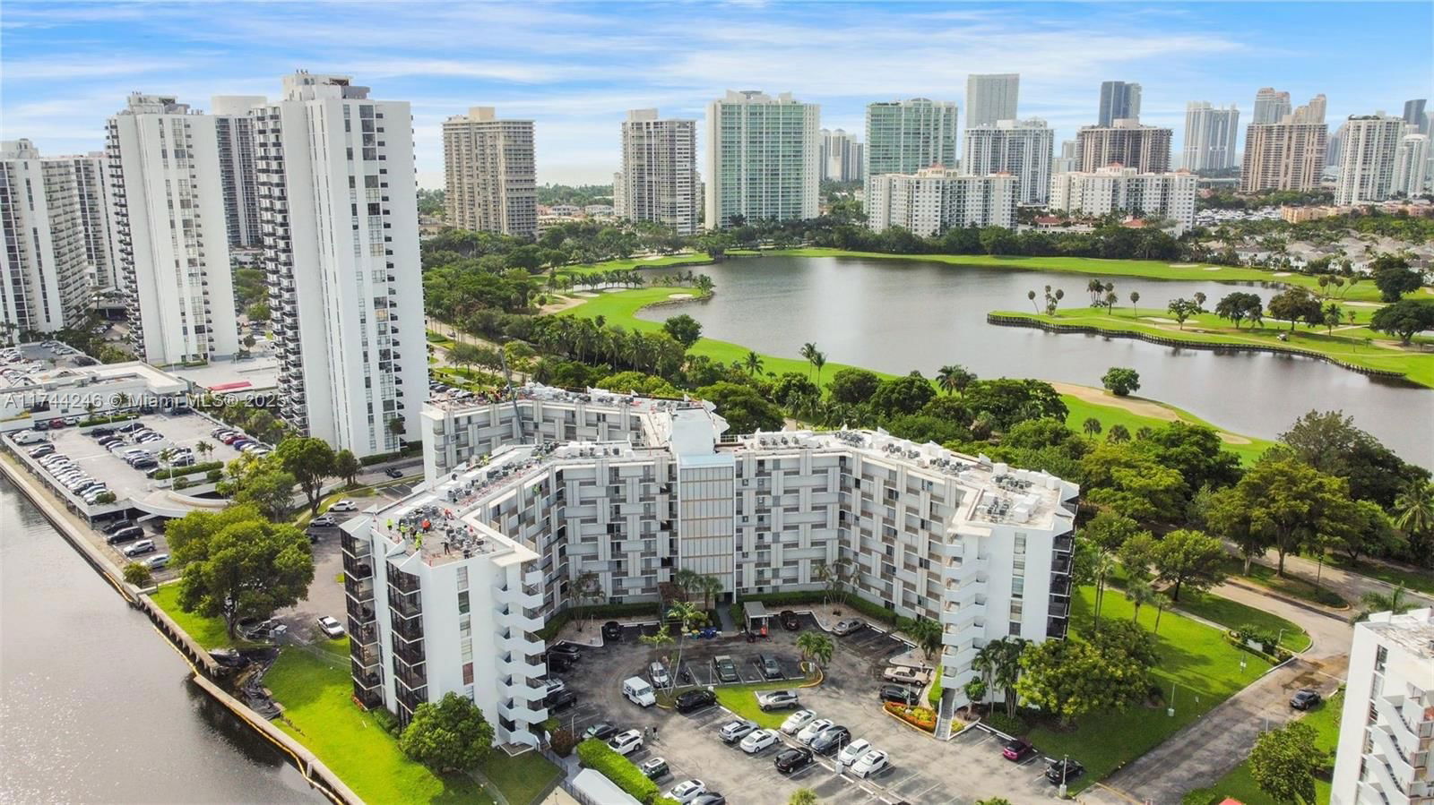 Real estate property located at 3475 Country Club Dr #105, Miami-dade, Ensenada Condo Bldg E-ii, Aventura, FL