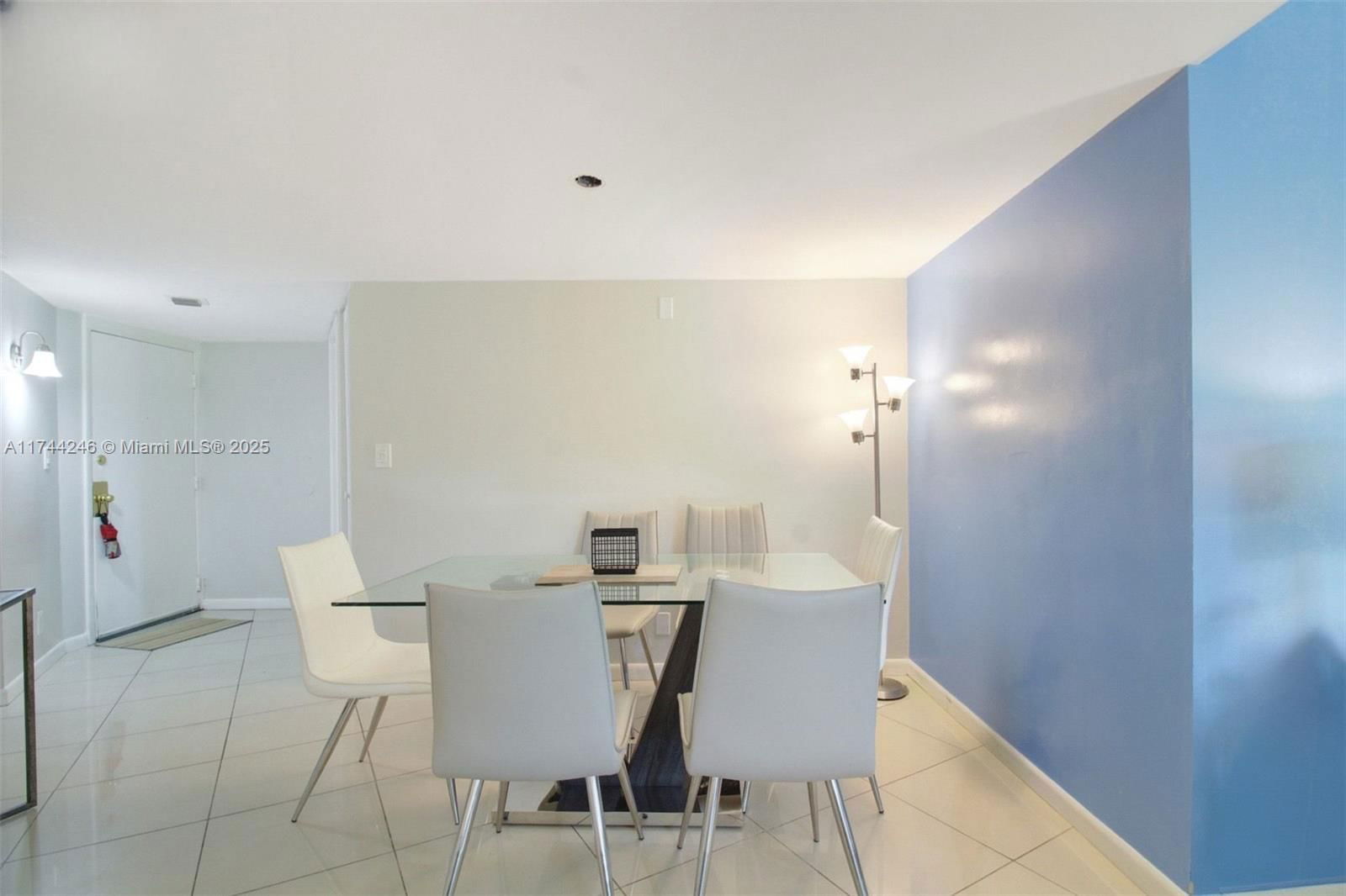 Real estate property located at 3475 Country Club Dr #105, Miami-dade, Ensenada Condo Bldg E-ii, Aventura, FL