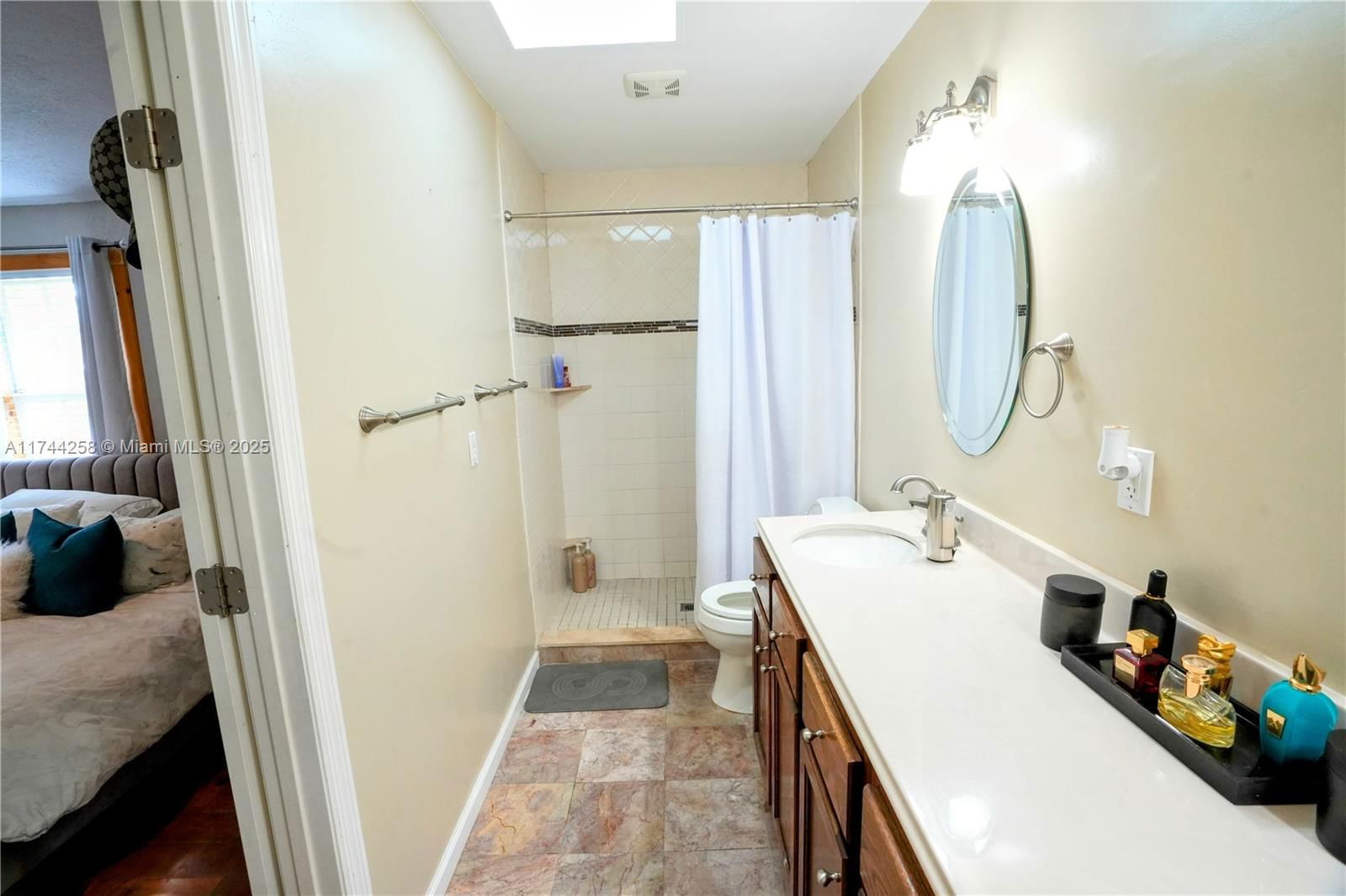 Real estate property located at 2304 8TH TER, Lee, Vizcaya - East Side, Cape Coral, FL