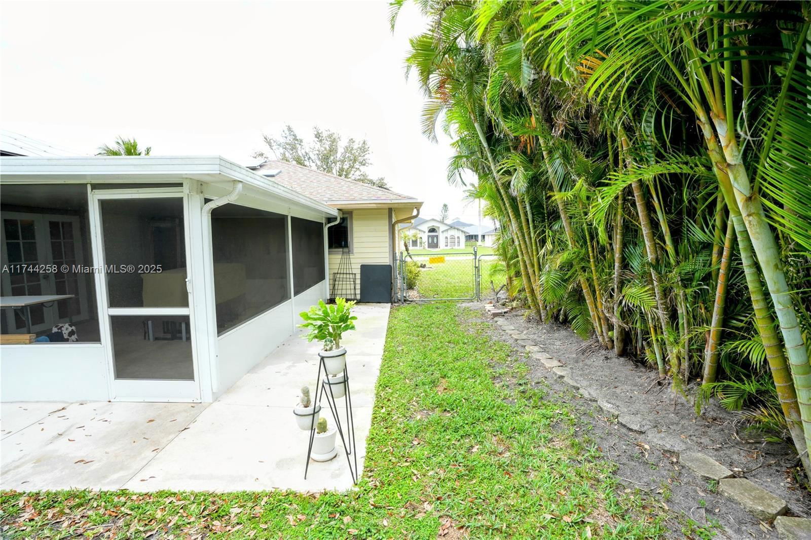 Real estate property located at 2304 8TH TER, Lee, Vizcaya - East Side, Cape Coral, FL