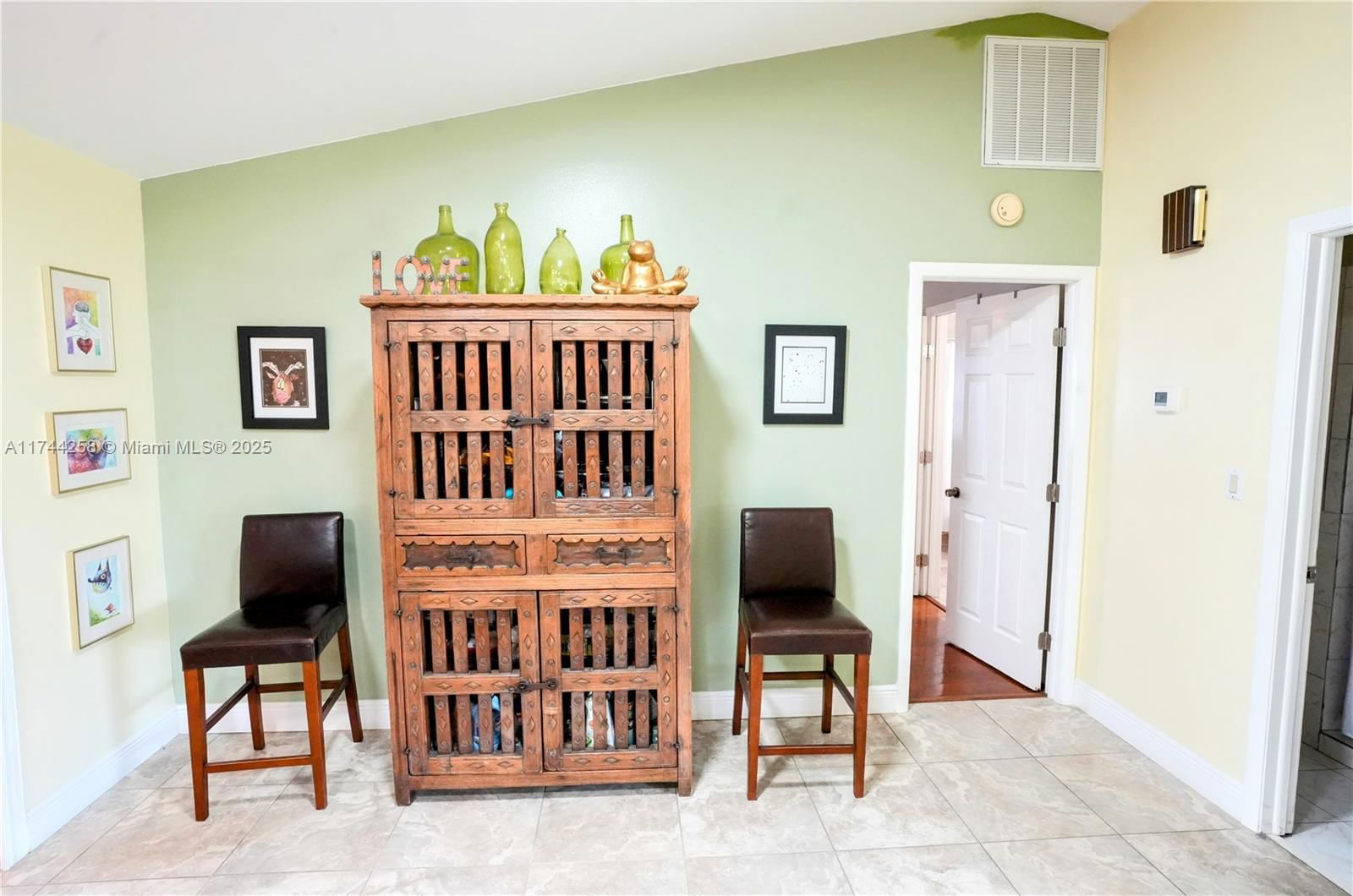 Real estate property located at 2304 8TH TER, Lee, Vizcaya - East Side, Cape Coral, FL