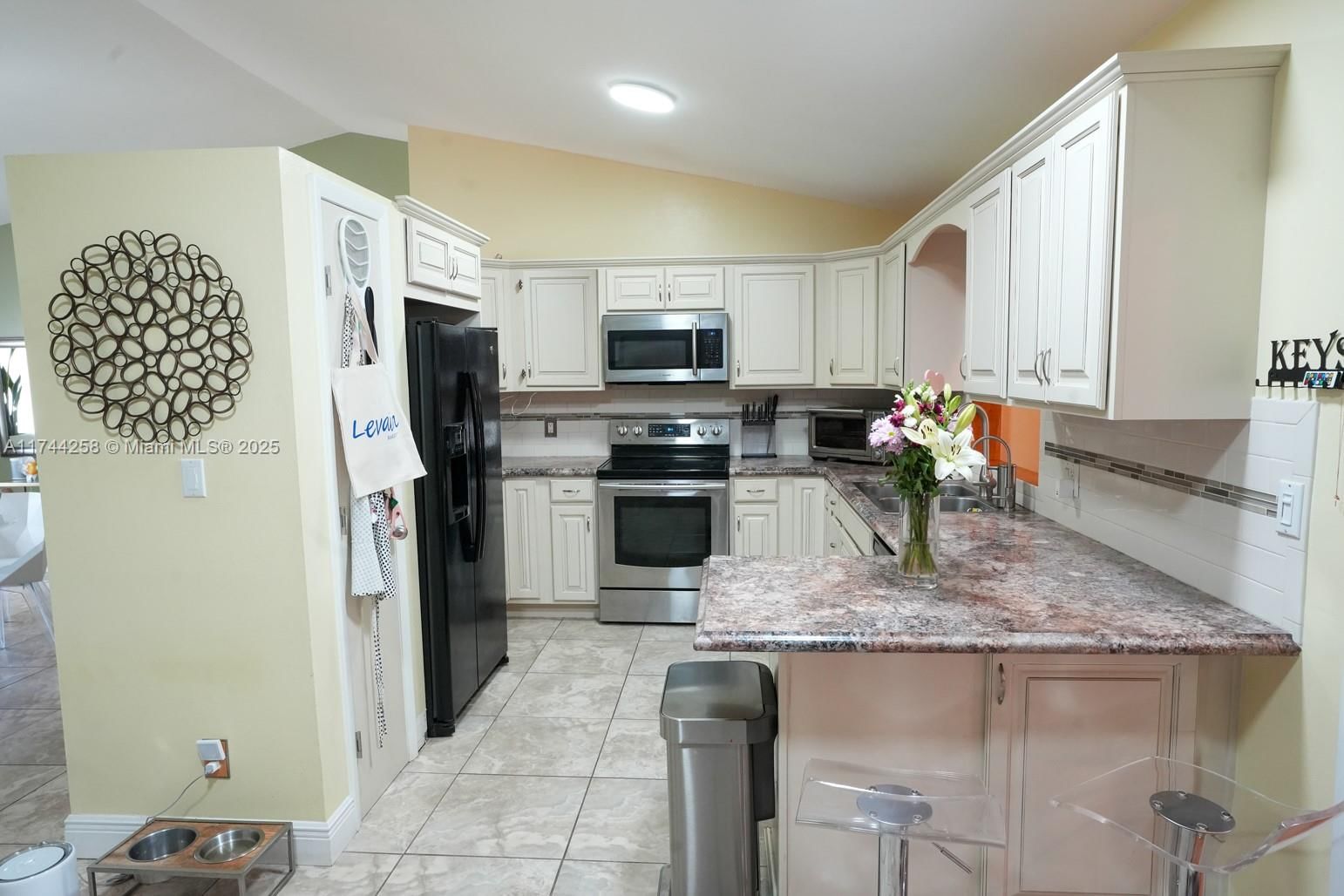 Real estate property located at 2304 8TH TER, Lee, Vizcaya - East Side, Cape Coral, FL