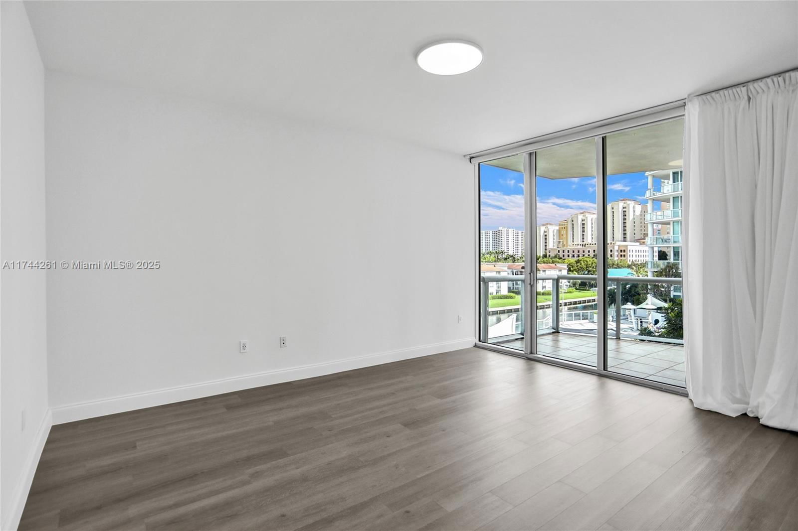 Real estate property located at 3131 188th St #1-503, Miami-dade, The Atrium At Aventura Co, Aventura, FL