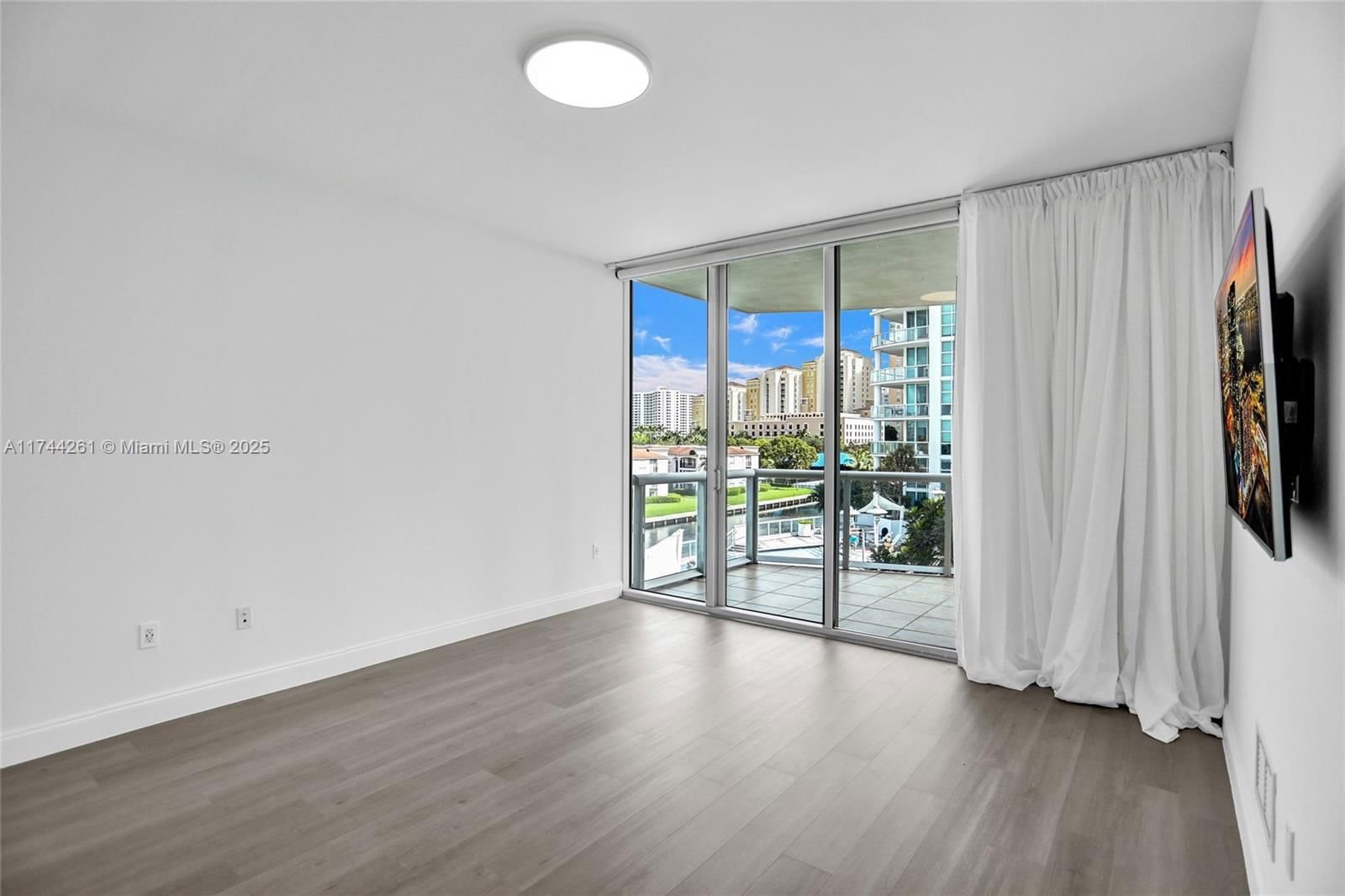 Real estate property located at 3131 188th St #1-503, Miami-dade, The Atrium At Aventura Co, Aventura, FL