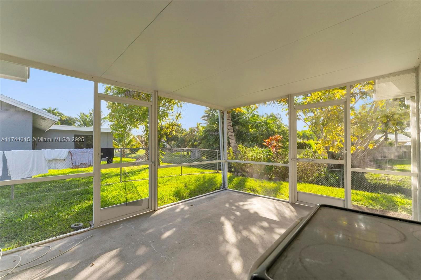 Real estate property located at 4299 18th Ter, Broward, Royal Palm Lake Estates, Oakland Park, FL