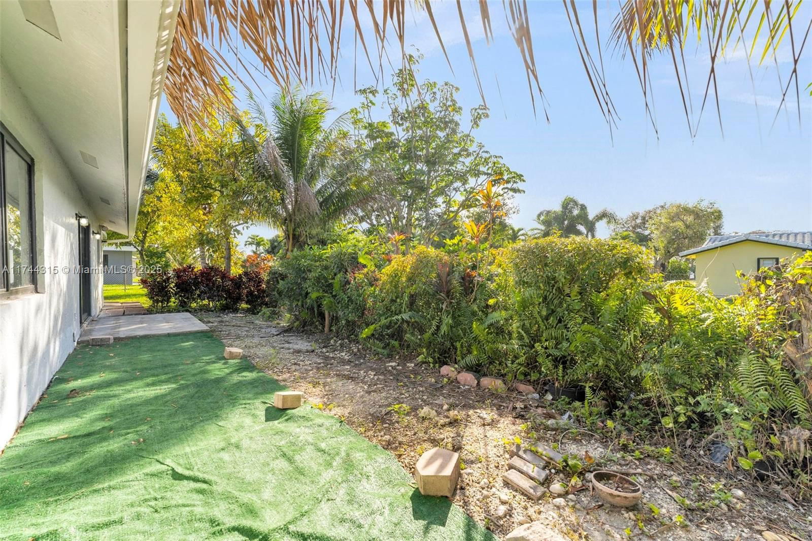 Real estate property located at 4299 18th Ter, Broward, Royal Palm Lake Estates, Oakland Park, FL