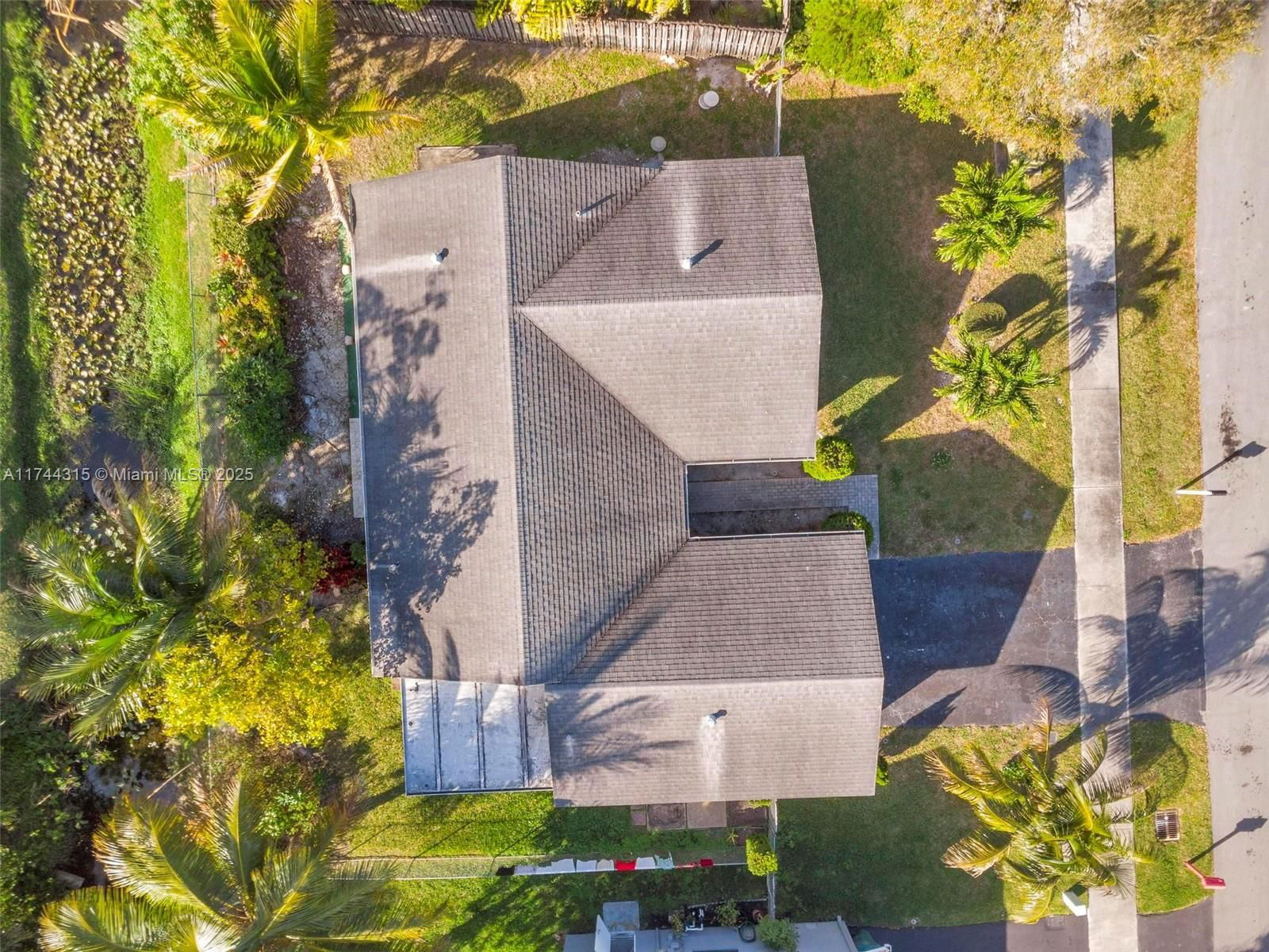 Real estate property located at 4299 18th Ter, Broward, Royal Palm Lake Estates, Oakland Park, FL