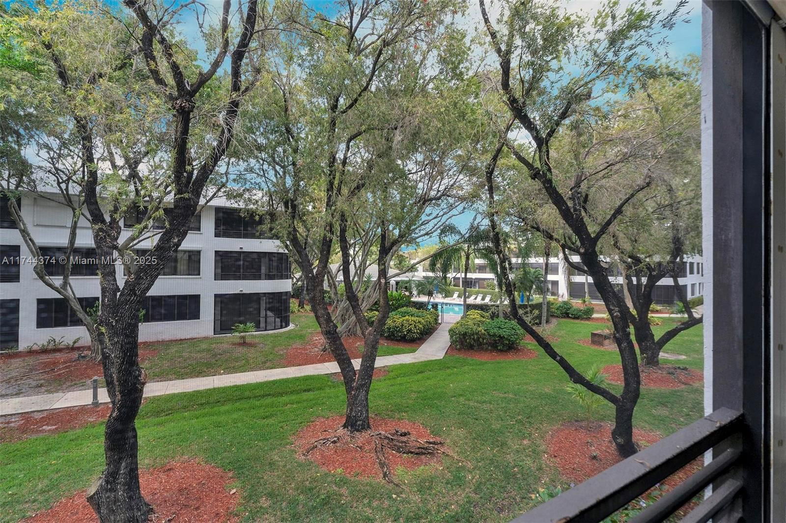 Real estate property located at 1480 Sheridan St #13B, Broward, Sheridan By The Beach Con, Hollywood, FL