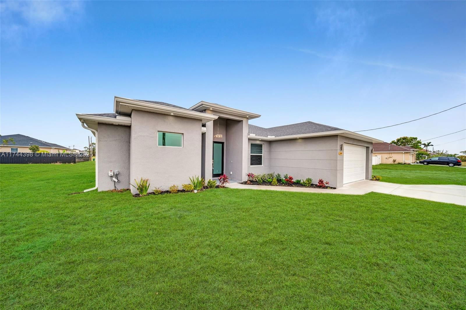 Real estate property located at 1009 El Dorado Blvd N, Lee, Cape Coral, Cape Coral, FL
